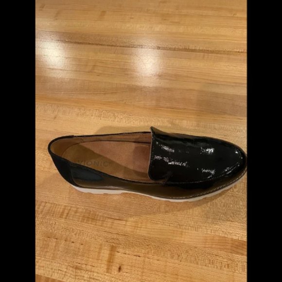 Vionic Kensley Loafer with Arch Support - Picture 3 of 5